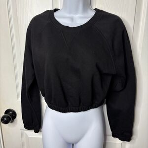 Bozzolo Women’s Medium Cropped Sweatshirt Black Crewneck Pullover